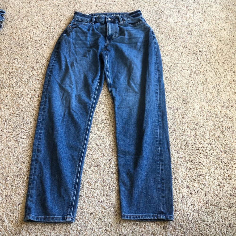 Women’s | American Eagle | Dark Wash Straight Mom Jeans; Size 0 Regular